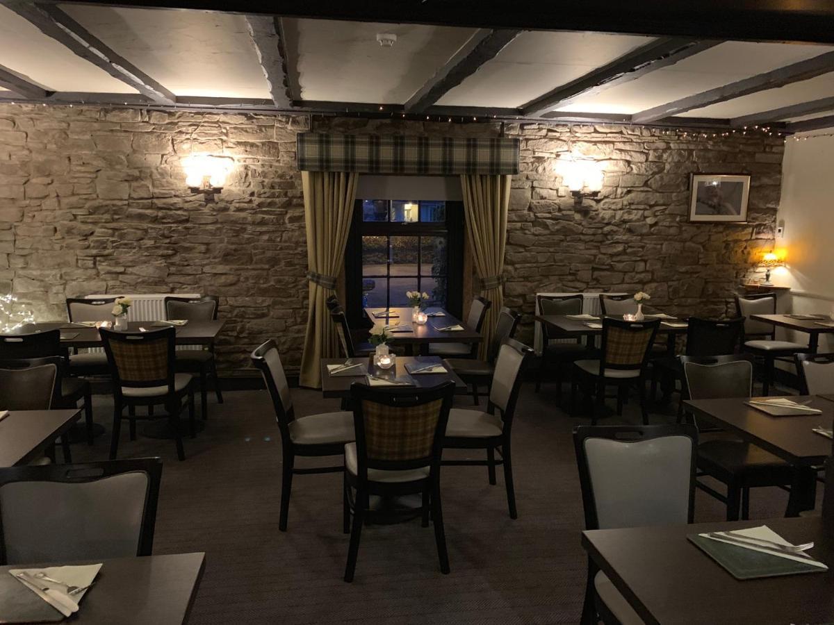Lion And Unicorn Hotel Thornhill  외부 사진