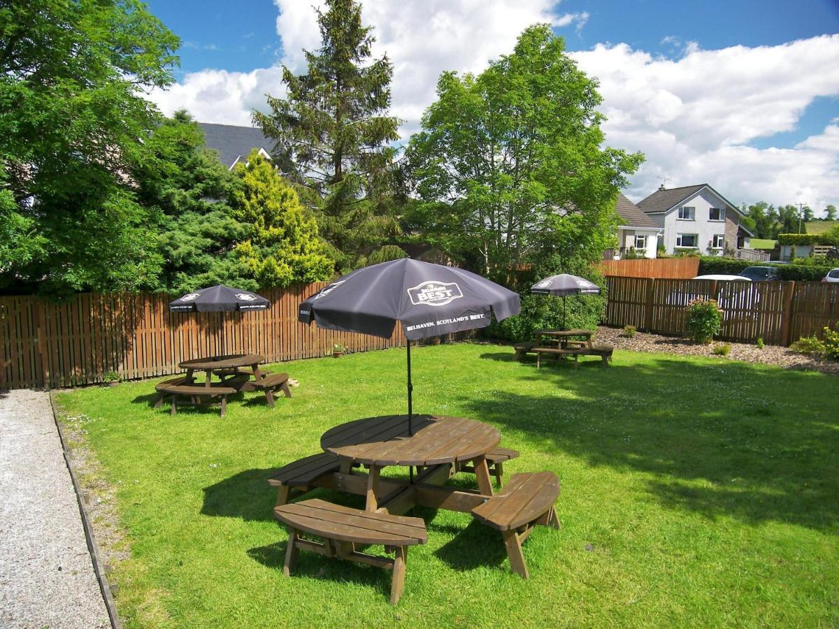 Lion And Unicorn Hotel Thornhill  외부 사진